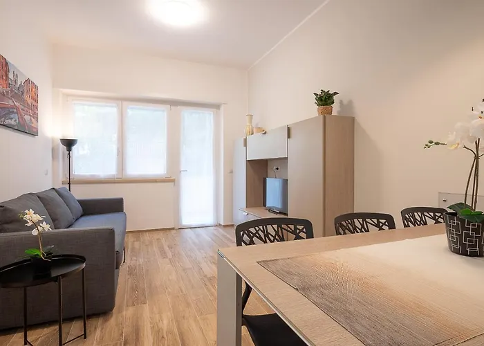 Emily Valles Apartment Saint Peter\'S